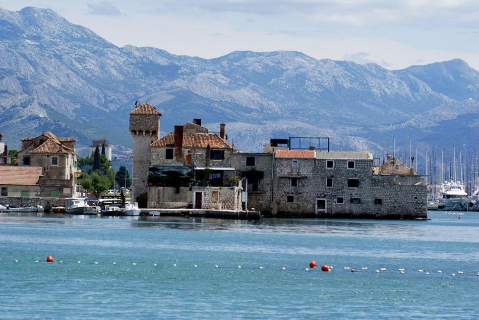 Villa Fidelissima Kaštela エクステリア 写真