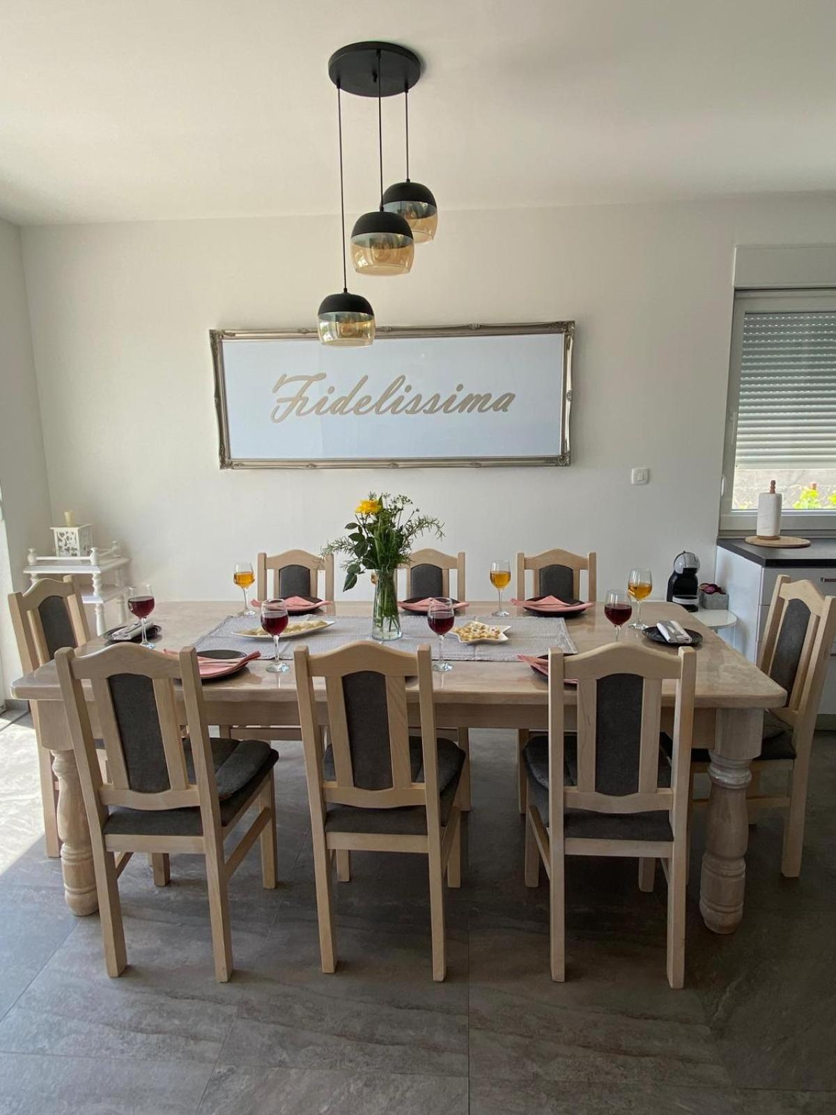 Villa Fidelissima Kaštela エクステリア 写真